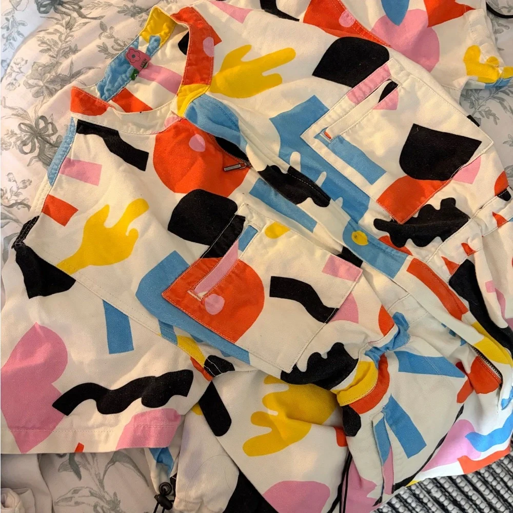 FARM Rio Multicolor Abstract Jumpsuit - G/US: L.
Used good condition - Picture 7 of 9